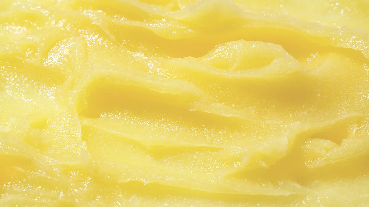 Closeup LUNA™ Buttercloud Cleansing Balm texture