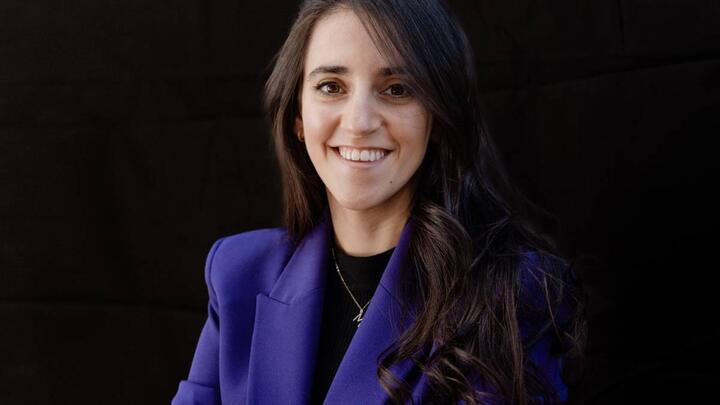 La doctora Mercedes Saenz de Santa María jefa de la unidad de Dermatología Estética Corporal de la Clínica Internacional